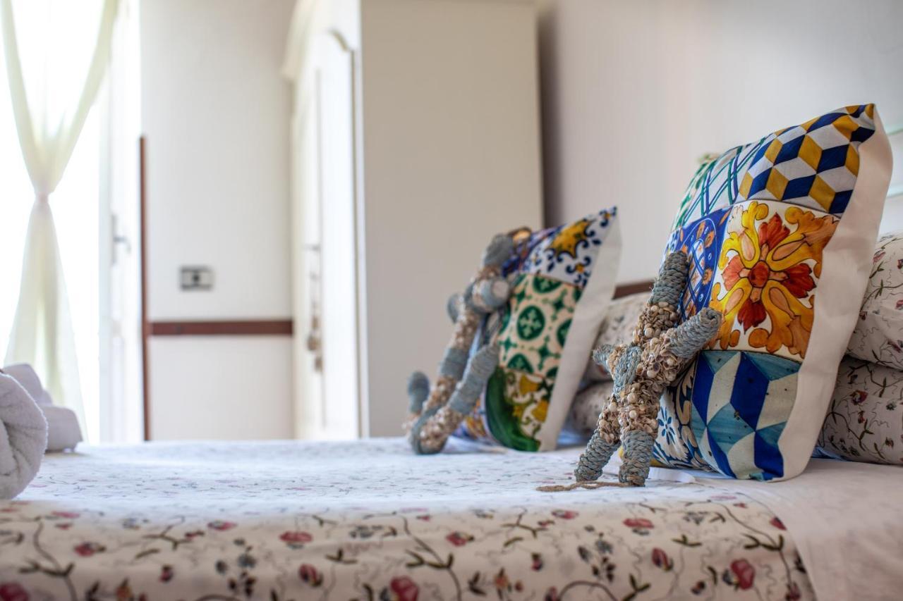 Madonna Della Scala Bed and Breakfast Castellabate Eksteriør billede