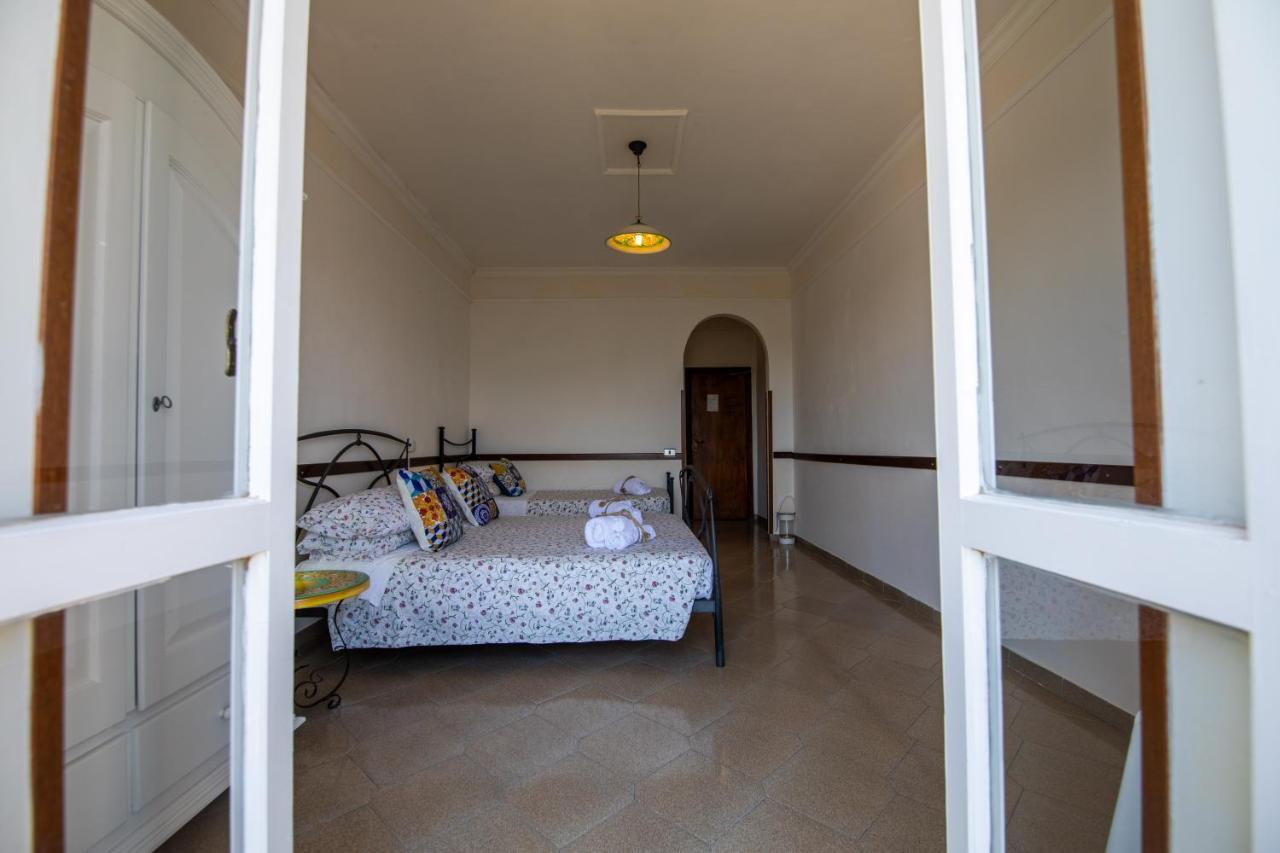 Madonna Della Scala Bed and Breakfast Castellabate Eksteriør billede