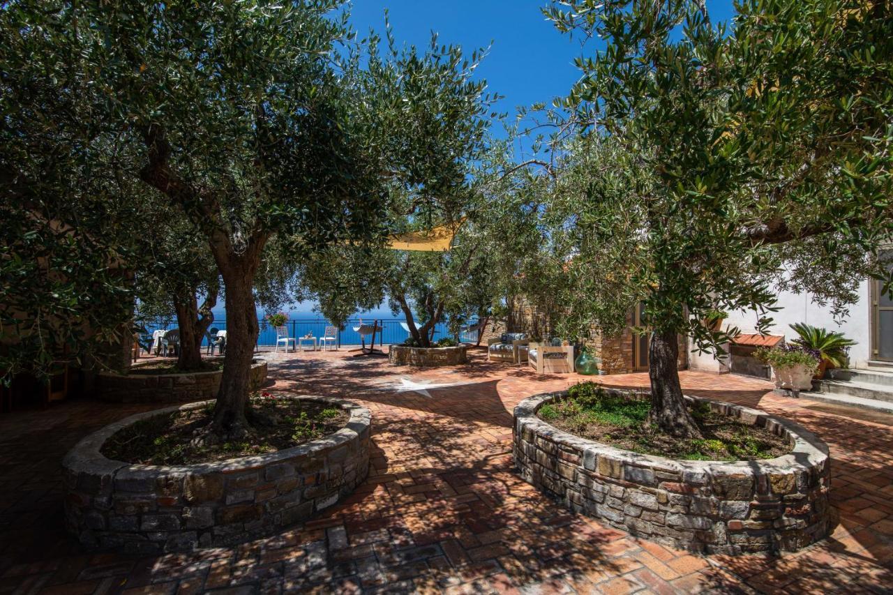 Madonna Della Scala Bed and Breakfast Castellabate Eksteriør billede